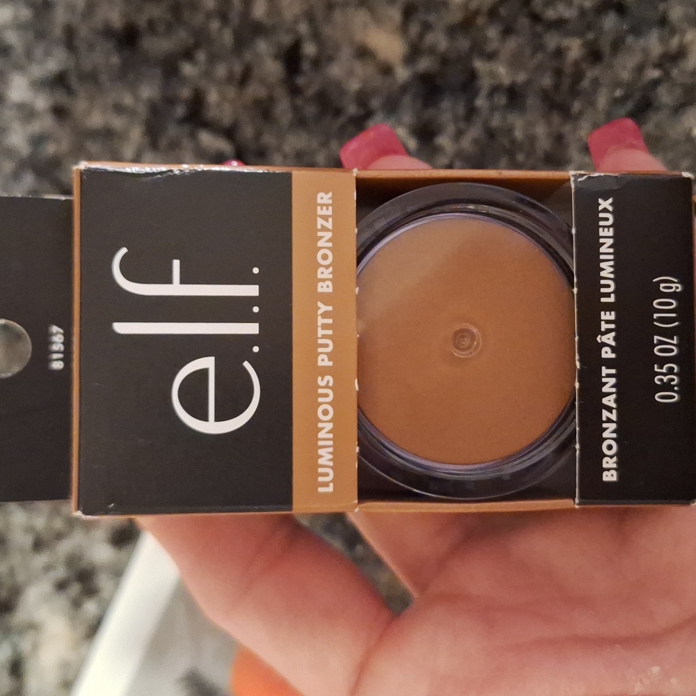 BUYERS GIVAWAY!  Pink Metallic Bag, Brush Set, Lip Gloss &  Elf Bronzer! - Picture 7 of 8